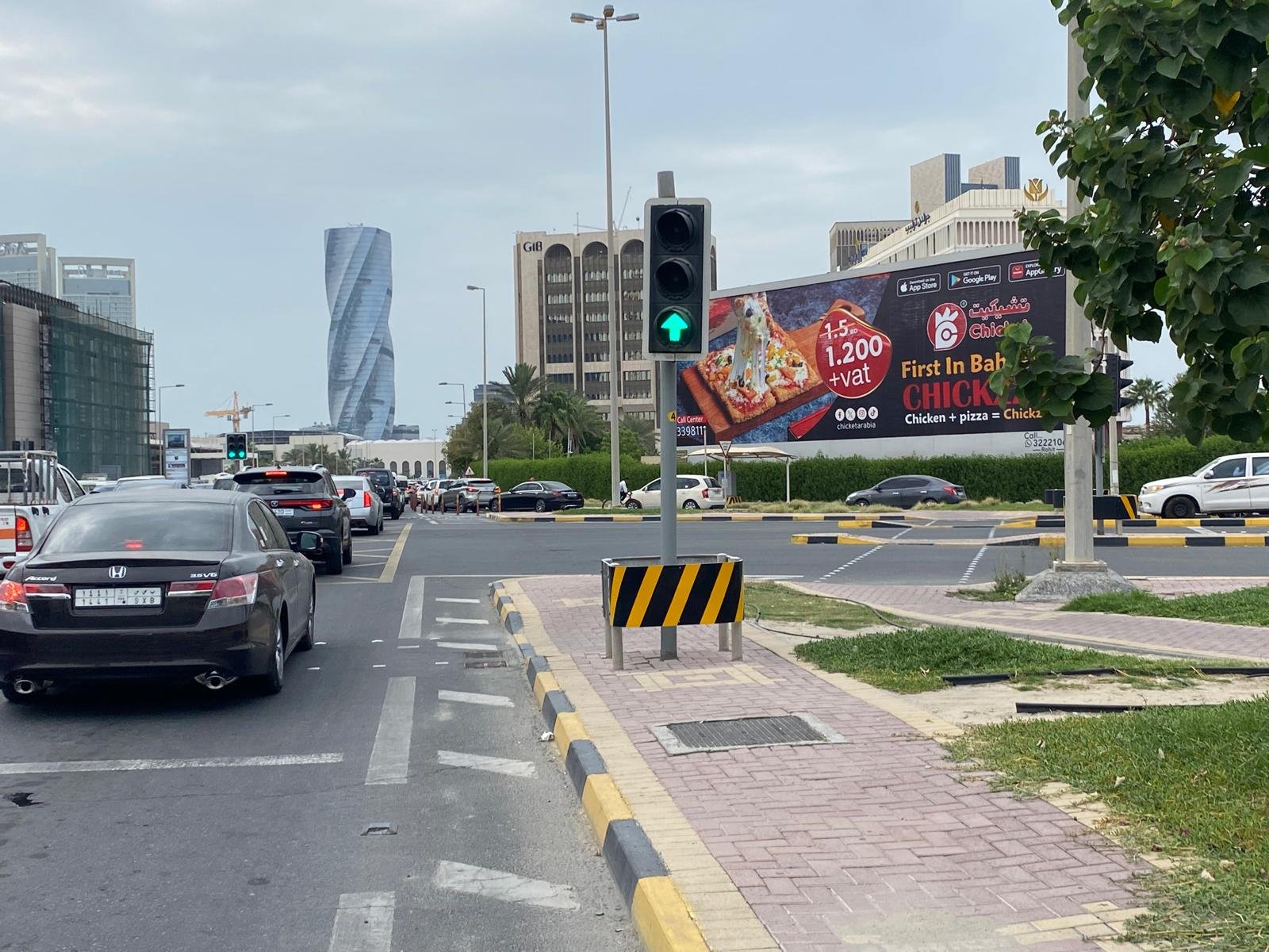 View of Traffic going to King Faisal Hwy - Chicket Arabia
